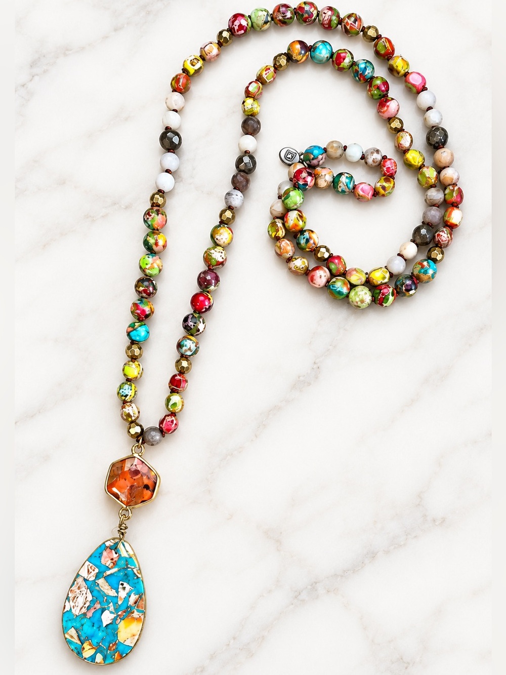 Boho natural Stone Beaded Pendant Necklace in Blue & Multicolor
